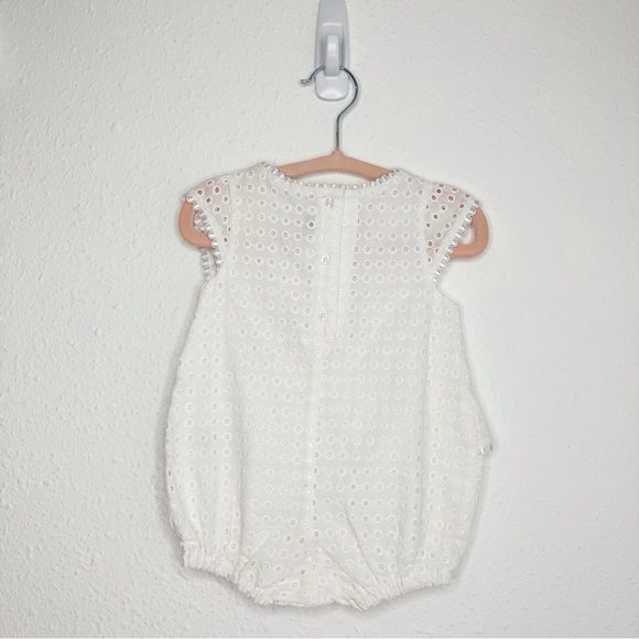 NWT Janie and Jack Ruffle Eyelet One Piece Baby Romper white size 3-6 months - Picture 2 of 12